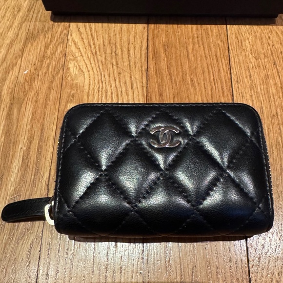 CHANEL - COIN PURSE - Wallet -- Quilted Lambskin Leather - Picture 7 of 14
